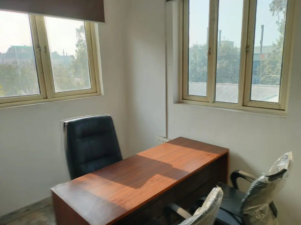 823381122_12 seat 1 cabin (1).webp